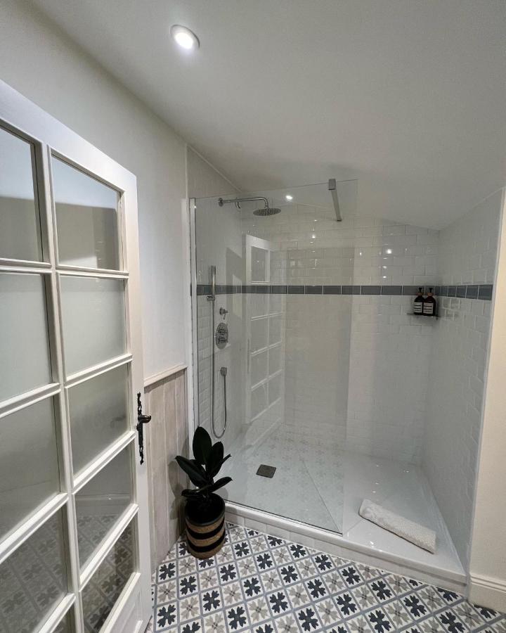Bed and Breakfast La Girarde Saint-Quentin-de-Caplong Екстер'єр фото