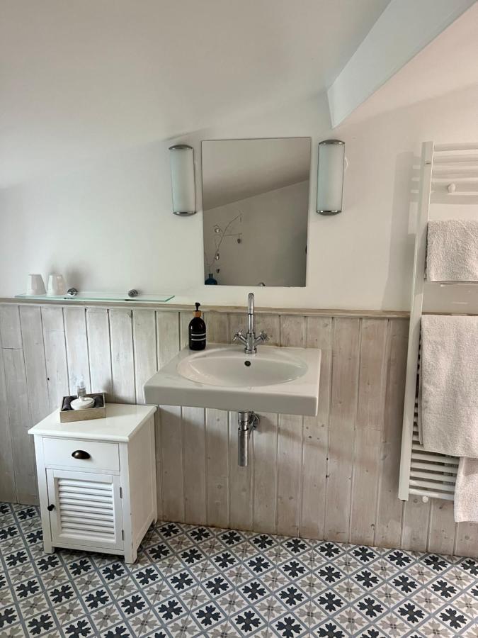 Bed and Breakfast La Girarde Saint-Quentin-de-Caplong Екстер'єр фото