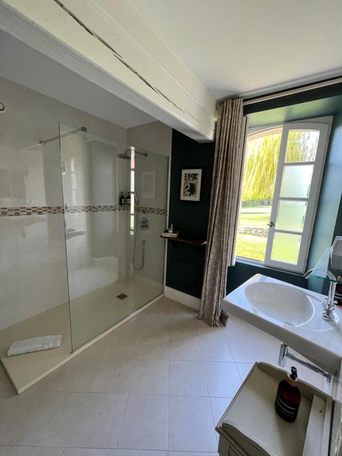 Bed and Breakfast La Girarde Saint-Quentin-de-Caplong Екстер'єр фото